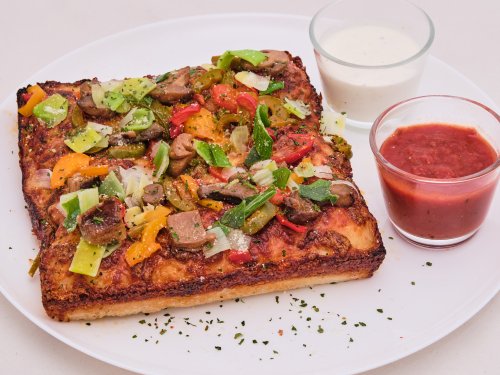 AMERIKAI TEPSIS ZÖLDSÉGES PIZZA